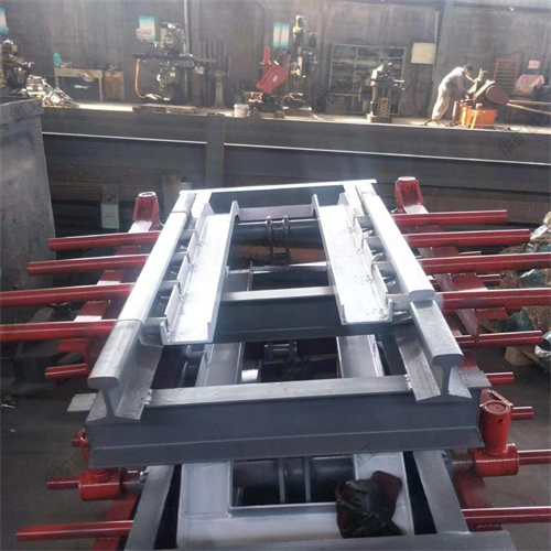 華礦集團(tuán)一批防跑車(chē)裝置發(fā)往新疆